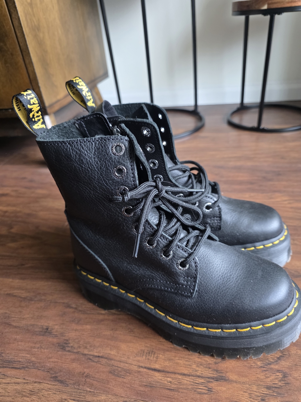 Dr. Martens Jadon III Platform Boots Black Leather Women’s 7/Men’s 6 - Picture 2 of 7